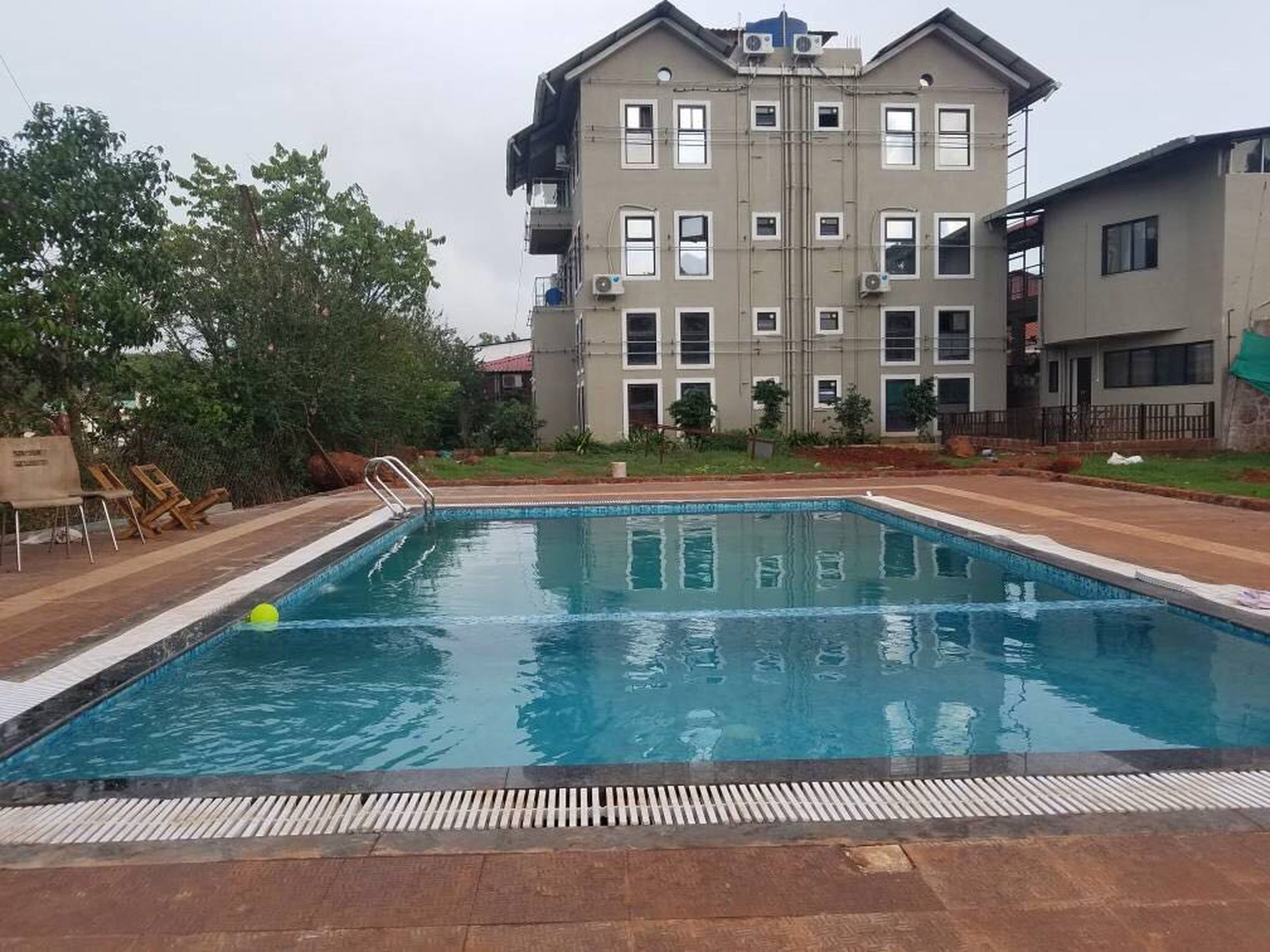 Oyo 11898 Hotel Vhyomaan Mahābaleshwar Eksteriør bilde
