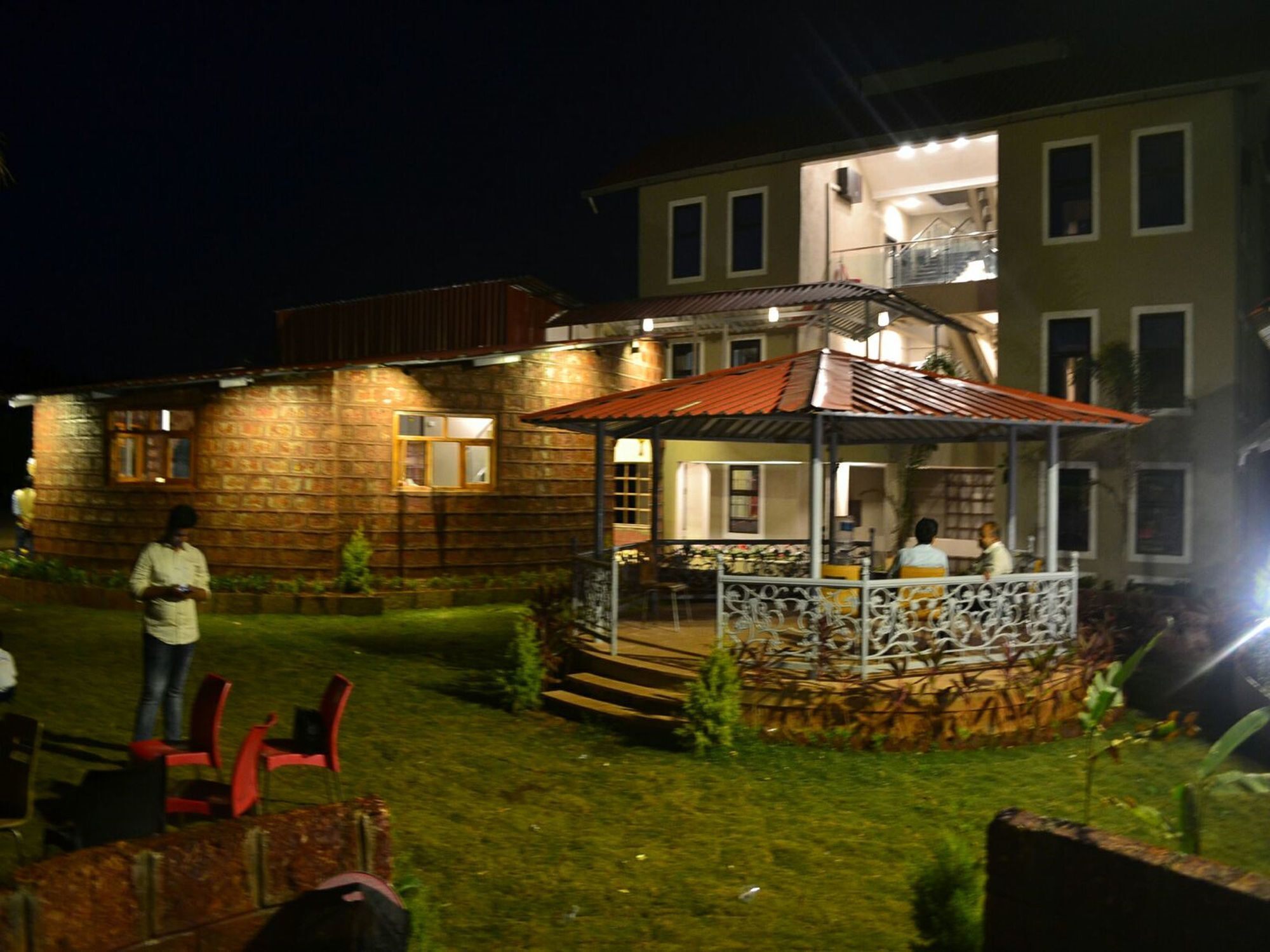 Oyo 11898 Hotel Vhyomaan Mahābaleshwar Eksteriør bilde